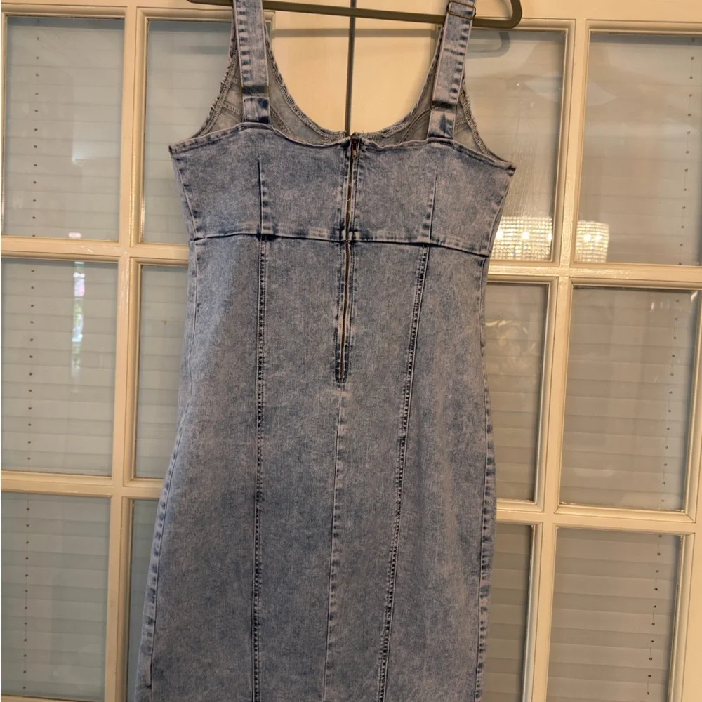 Super cute Blue Denim Midi Dress - Picture 8 of 8